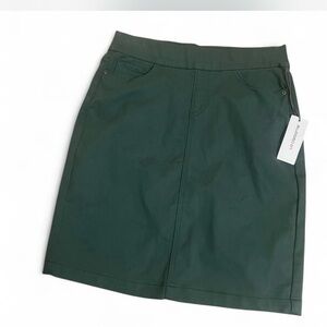 Liz Claiborne Forest Green Mini Skirt waist 30” length 21”